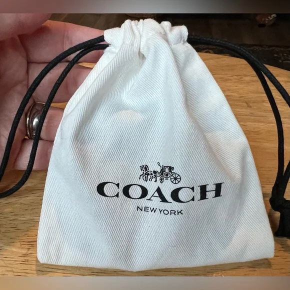 NEW Coach Open Circle Rose Gold Necklace Tea Rose Stud Earrings Set - Picture 9 of 9